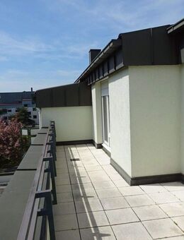 2 Zi., Dachterrassen Whg., Küche, Bad, TG, sofort frei - Unterschleißheim