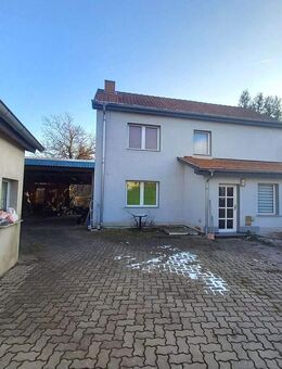 18 km bis Erfurt - Einfamilienhaus in Ballhausen mit Carport/Werkstatt, Nebengelass + weitläufiges Grundstück inklusive - Elxleben (Landkreis Sömmerda)
