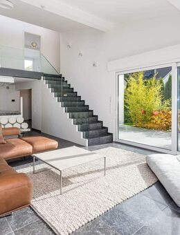 Lichterfülltes Architektenhaus mit hochwertiger Ausstattung und sonnigem Garten - München