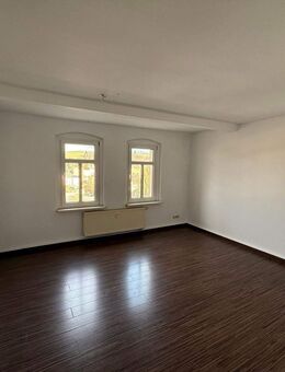 Tolle 3-Raum-DG-Wohnung mit herrlichem Blick über Greiz - Greiz