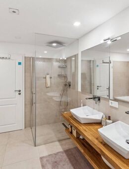 Bestlage in Solln- modernisierte & gut vermietete 3 Zimmer mit Balkonterrasse, Küche, Pool & Sauna - München