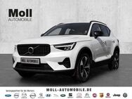 Volvo XC40 Plus Dark 2WD B4 EU6d digitales Cockpit Memory Sitze Soundsystem HarmanKardon 360 Kamera - Aachen