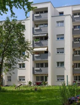 Frisch renovierte 3-Zimmer Wohnung ab sofort frei! - Nürnberg