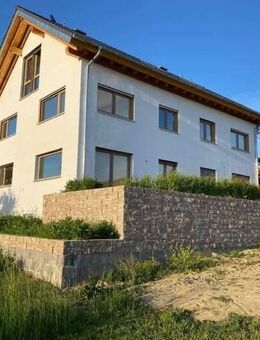 Doppelhaushälfte in begehrter Ortsrandslage - Singen (Hohentwiel)