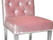 Leonique Stuhl Pinky (Set, 2 St), Stuhl, rosa Velours, Silberfüße, Knöpfe, Design, 49x66x106 cm