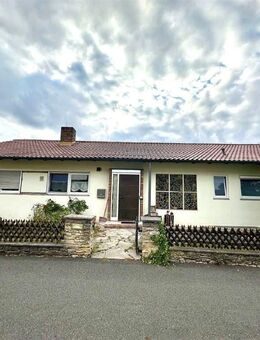 Wohnhaus in ruhiger Lage mit Aussicht und Garten - Weikersheim