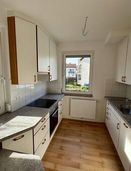 Neu renovierte Erdgeschosswohnung mit 2 Balkonen und Stellplatz sucht neuen Mieter - Geislingen (Steige)