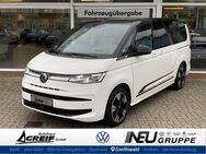 VW Multivan, 2.0 TDI Langversion Life Multivan L, Jahr 2023 - Greifswald