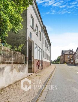 Wohn- & Geschäftshaus mit 4 Einheiten, Gaststätte & 9 Stellplätzen in Bogel - Bogel