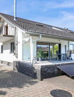 Zweifamilienhaus mit gepflegtem Ambiente in begehrter Wohnlage in Hohentengen a.H. - Hohentengen (Rhein)