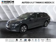 VW Golf Variant, 1.5 eTSI Move, Jahr 2023 - Königs Wusterhausen Zentrum