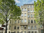 RENOVIERT & STADTNAH // Bezugsfreies Single-Apartment mit Einbauküche, Dielenboden und Balkon - Leipzig