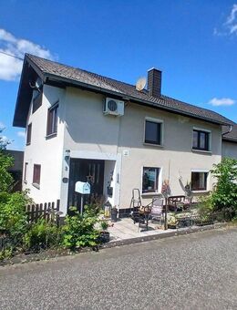 Idyllisch gelegenes Landhaus (ehemaliges Bauernhaus), Pferdehaltung, Tierhaltung möglich - Niederwambach