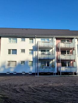 Helle, modernisierte 3-Zimmer-Wohnung mit Balkon - Elmshorn