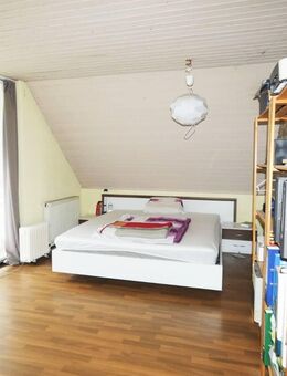 260qm Wohnfläche mit Garten, 3 Loggien, Kamin & Einbauküche - auch als Zweifamilienhaus nutzbar - Burscheid