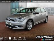 VW Golf, 1.0 TSI VII Comfortline APP, Jahr 2018 - Versmold