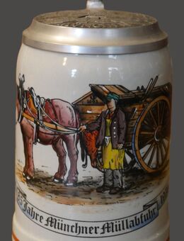 Bierkrug mit Zinndeckel ,Keramik , 0,5Liter , 85 Jahre Münchener Müllabfuhr , 1891 - 1976 , Höhe 17cm , K55 - Görlitz