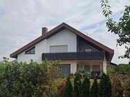 ***Exklusive Eigentumswohnung mit großem Garten, Balkon mit Traumausblick und ca.50qm Homeoffice!*** - Sankt Leon-Rot