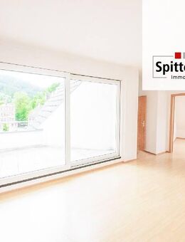 3-Zimmer-Penthouse mit Aufzug und sonnigem Balkon perfekt für Wohnen und Ferien! - Schramberg