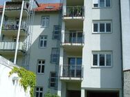 3 Raumwohnung mit Einbauküche, Balkon und netter Umgebung - Cottbus