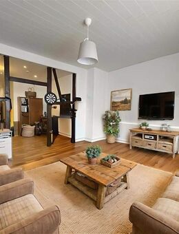 Modernisierte 2-Zimmer-Altbauwohnung mit Charme - Wuppertal