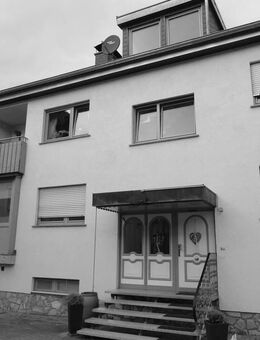 Gemütliche Dachgeschosswohnung mit Balkon und Stellplatz - wohnen im kleinen Mehrfamilienhaus! - Laudenbach (Baden-Württemberg)