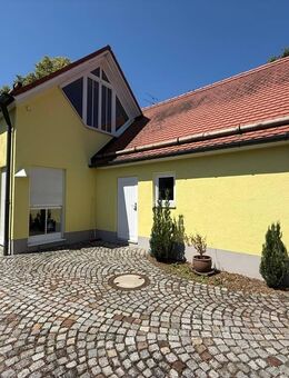 ELVIRA - Grünwald - weitläufiges Grundstück mit zwei Einfamilienhäusern - Grünwald