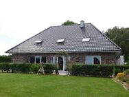 Provisionsfrei für Käufer !!! Traumhaus mit großem Grundstück, Einliegerwohnung und großem Nebengebäude in guter Lage !!! - Rhede (Ems)