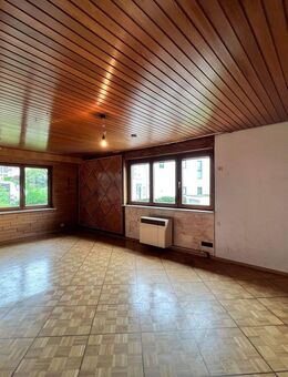 Sanierungsbedürftiges Einfamilienhaus in sensationell ruhiger Lage von Filderstadt-Bonlanden - Filderstadt