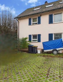 Vielseitige Doppelhaushälfte mit zwei Wohneinheiten, Garten, kleinem Pool & Sauna - sofort verfügbar - Reichenbach (Fils)