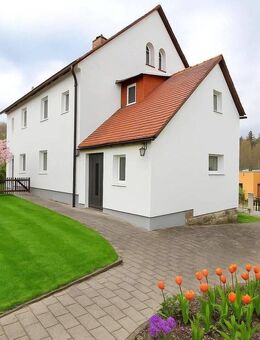 Kleine Haushälfte mit Garage und Gartenhaus in Hohnstein - Wohnen, wo andere Urlaub machen! - Hohnstein