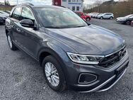 VW T-Roc, 2.0 TDI LIFE PARKLENK PDCvo hi FRONT, Jahr 2024 - Boxberg (Baden-Württemberg)