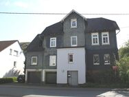 Zweifamilienhaus mit herrlichem Grundstück und Flusszugang in Arfeld - Bad Berleburg