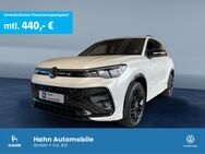 VW Tiguan, 1.5 l R-Line eHybrid ), Jahr 2022 - Backnang