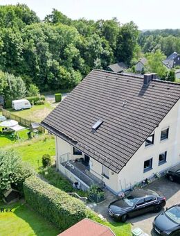 Moderne Doppelhaushälfte - inkl. Einliegerwohnung in Hespert - Reichshof
