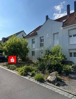 Reihenmittelhaus in traumhafter Lage ... viel Platz für viele Köpfe - Bayreuth