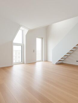 Geräumige 3-Zimmer-Maisonette-Wohnung mit Balkon - München