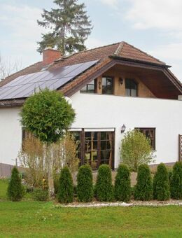Familienidylle im Grünen - Großzügiges Einfamilienhaus mit PV-Anlage - Bad Sulza