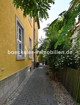 Wohnen & Vermieten - 3 Familienhaus mit vielen Möglichkeiten Hier ist Platz für Familie & Investment - Naumburg (Saale)