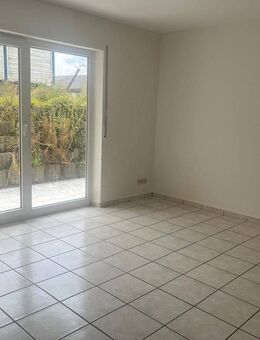 3 Zimmerwohnung mit Terrasse im Tiefparterre - Rauenberg