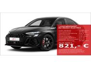 Audi RS3, 2.5 TFSI quattro Limo Feinnappa, Jahr 2023 - Binzen
