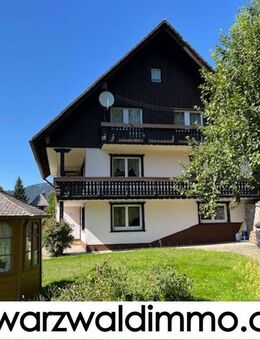 Attraktives Einfamilienhaus mit Einliegerwohnung, großem gepflegten Grundstück und schöner Aussichtlage - Sankt Blasien