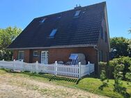 Traum direkt am Nordseedeich! Schönes Zweifamilienhaus mit Garten, Garage auf Nordstrand bei Husum - Nordstrand