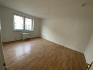 Renovierte 2 Zimmer Wohnung in Essen mit großer Küche! - Essen