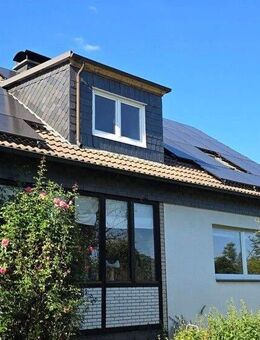 FAMILIENIDYLL MIT VIEL PLATZ, GROSSEM GRUNDSTÜCK UND VIELEM MEHR! - Hückeswagen (Schloss-Stadt)