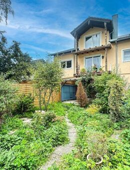 Erdgeschosswohnung mit Terrasse, Garten und zusätzlichem Gestaltungsfreiraum - Raubling