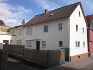 Großzügiges Einfamilienhaus mit großem Hof zentral in Rosbach sucht neuen Eigentümer! - Rosbach (Höhe)