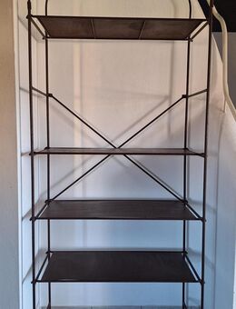 Wunderschönes Eisenregal mit rostbraunem Finish - Grabenstätt