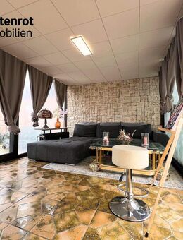 Penthouse mit 5 Zimmern, Wintergarten, zwei großen Dachterrassen und Garage in ruhiger Feldrandlage - Mühlheim (Main)