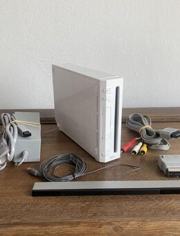 Nintendo Wii Konsole weiß oder schwarz mit Kabeln und Zubehör - Bergisch Gladbach